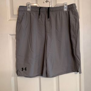 Under Armour loose fit nylon athletic shorts - xl